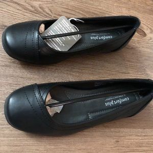 Brand New Comfort Plus Women’s 5W shoes